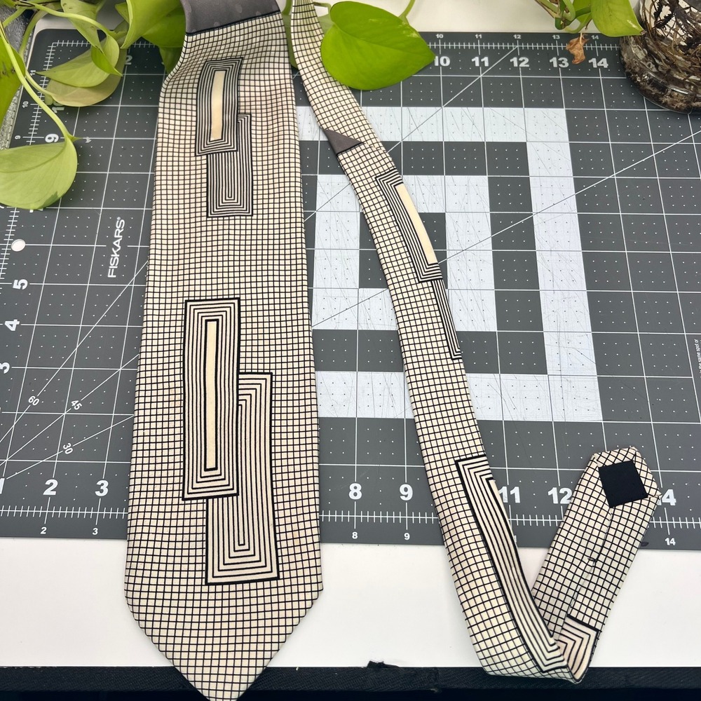 Handmade in Italy 100% Silk Tie Geometric Grid Rectangular Cream Black Grey 4in
